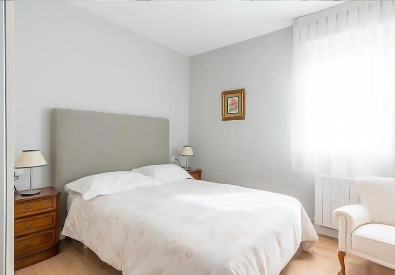 Cosy Apartment Areeta Station Las Arenas Getxo