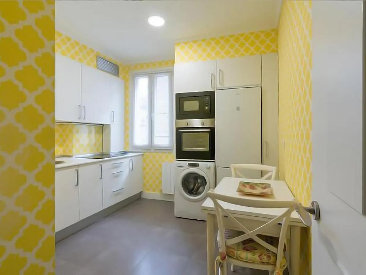 Cosy Apartment Areeta Station Las Arenas Getxo