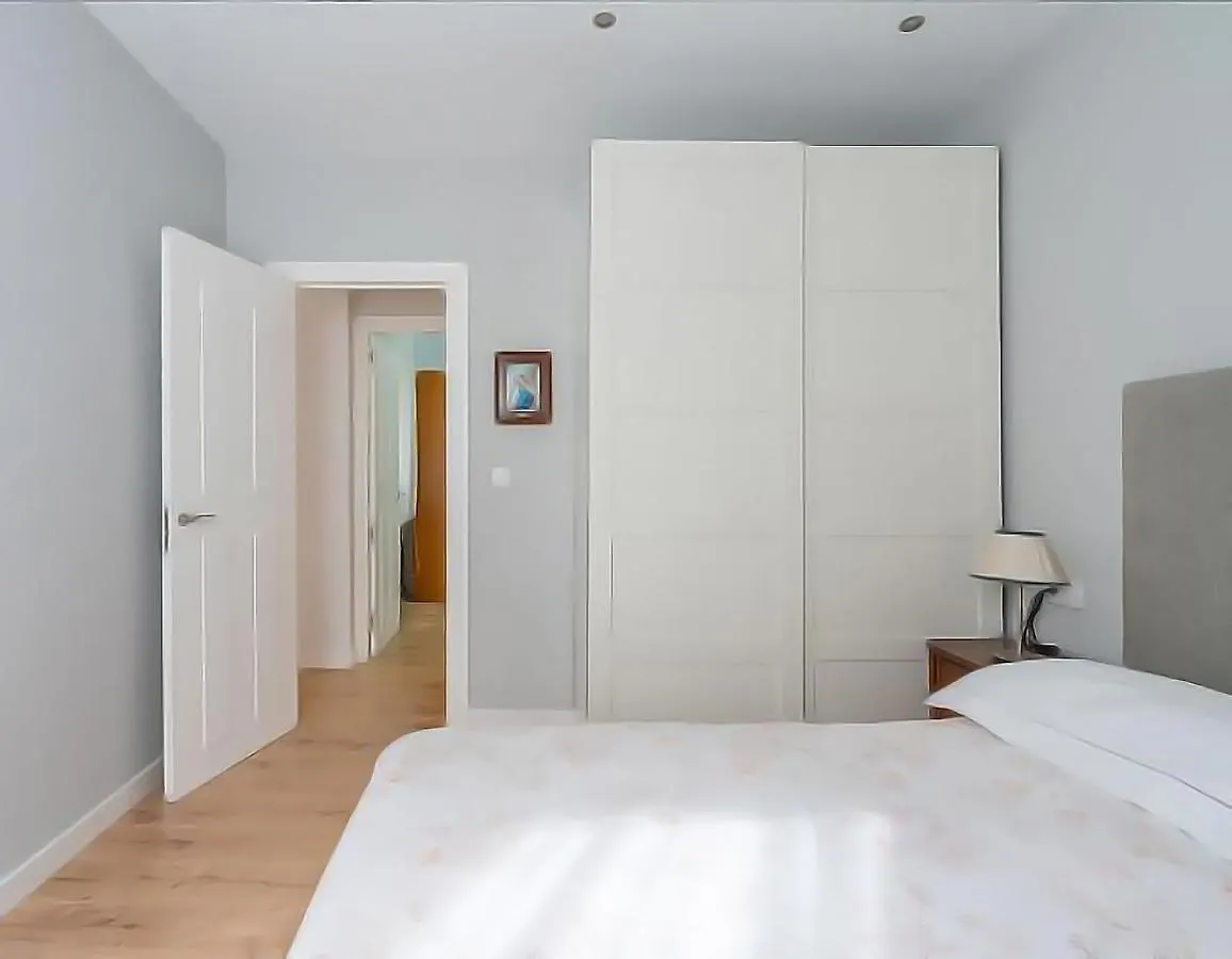 Cosy Apartment Areeta Station Las Arenas Getxo Spagna